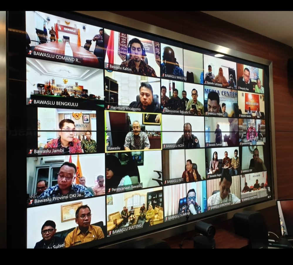 Cek Penerapan WFH Sekjen Bawaslu RI Melakukan Video Conference dengan Kasek Bawaslu Provinsi Se-Indonesia
