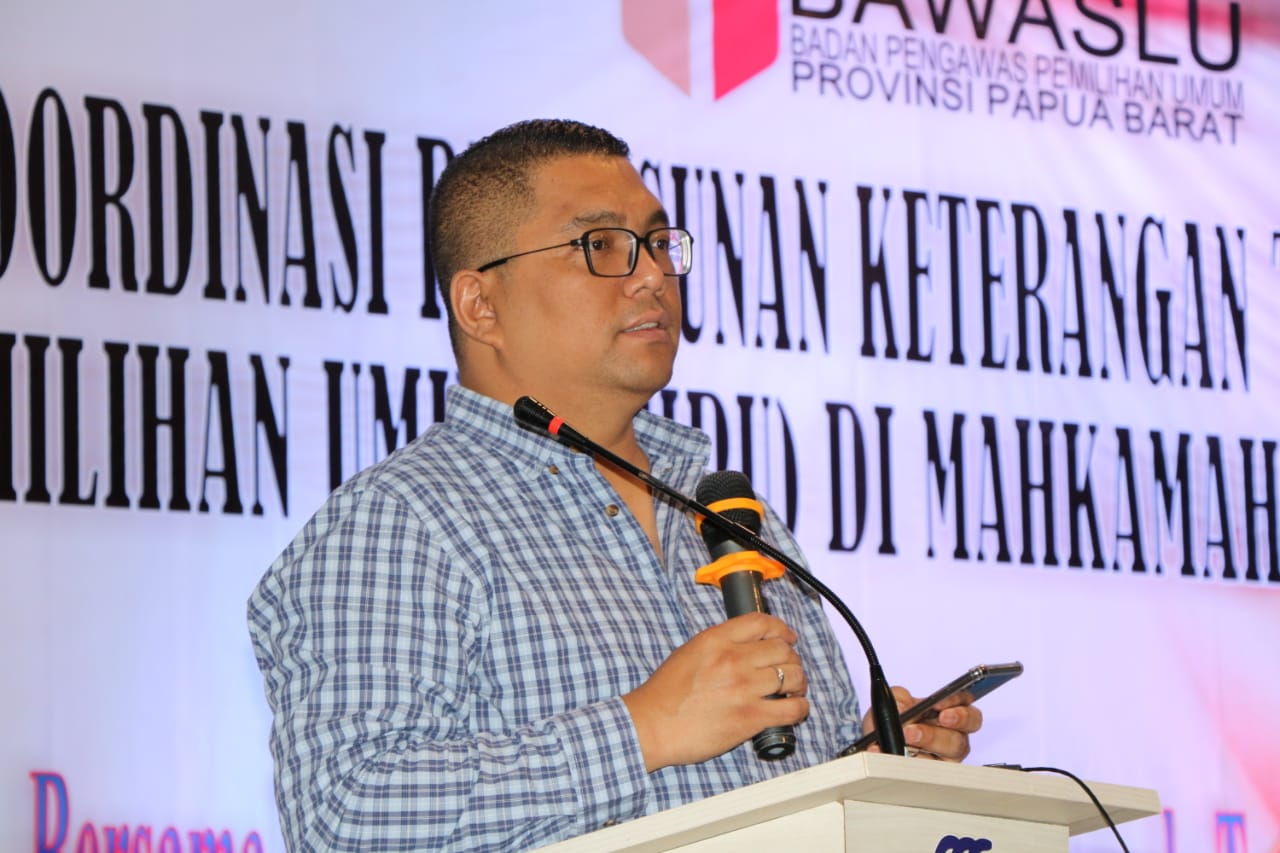 Anggota Bawaslu, Jangan Sampai Masuk Grup Bawaslu Menanti"""