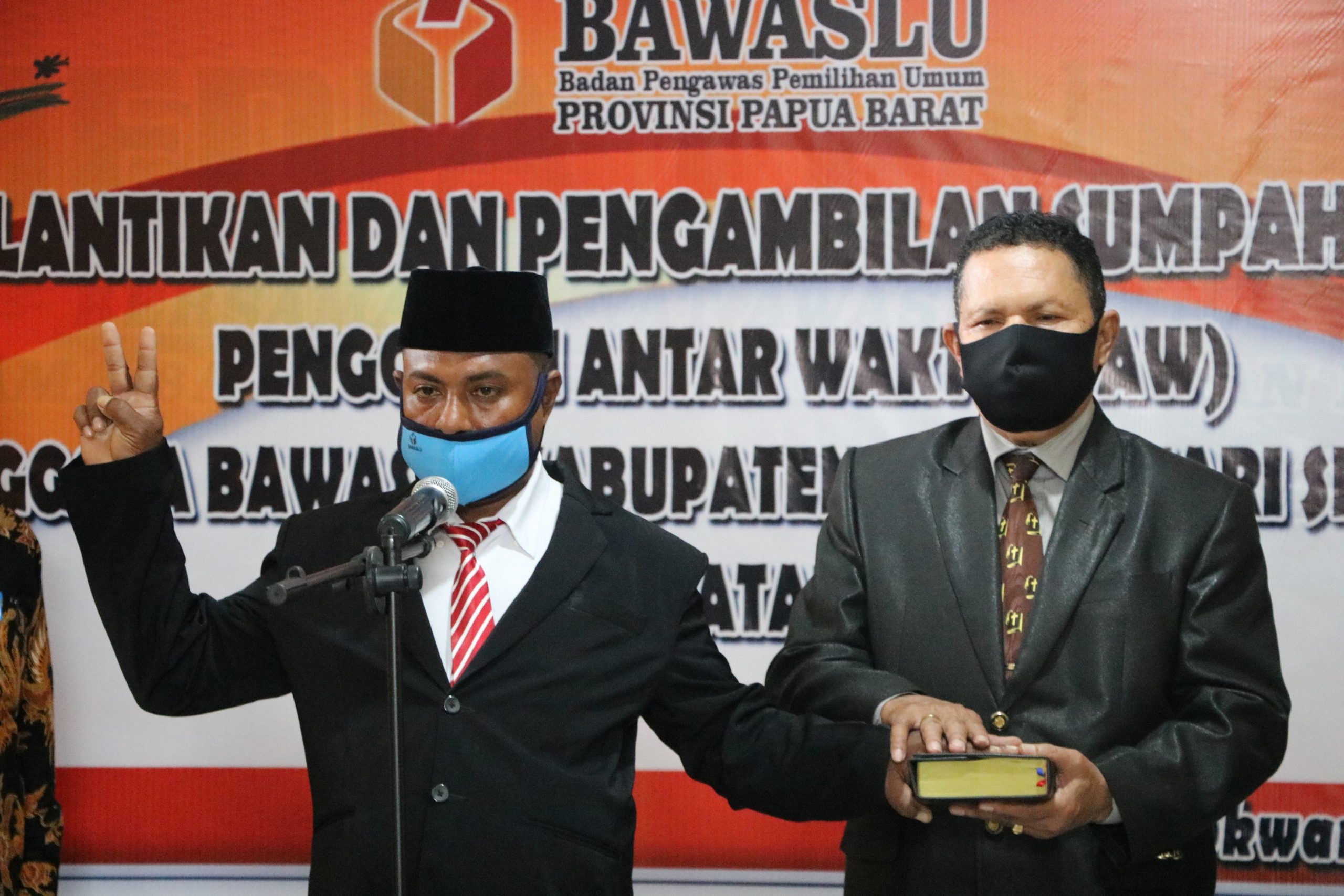 PAW Anggota Bawaslu Mansel dan Sorsel Resmi Dilantik
